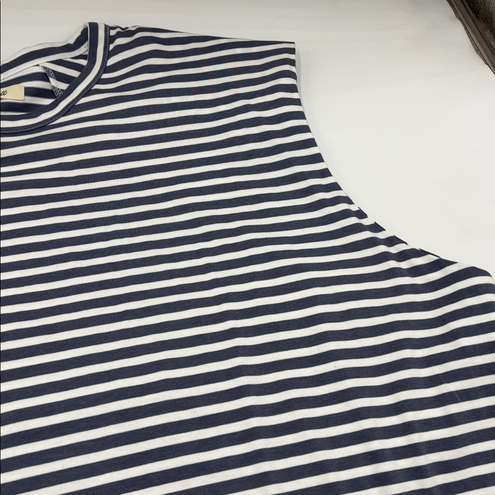 Madewell Structured Muscle Tee - Picture 2 of 6